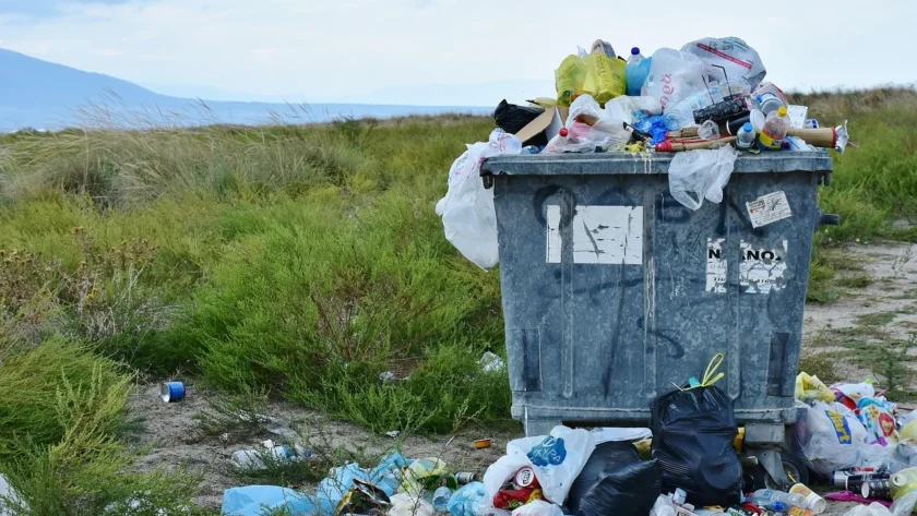 Zarządzanie odpadami i segregacja w biurach — zasady praktyczne